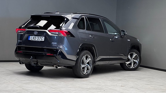 Toyota RAV4 Plug-in Hybrid 15 of 20