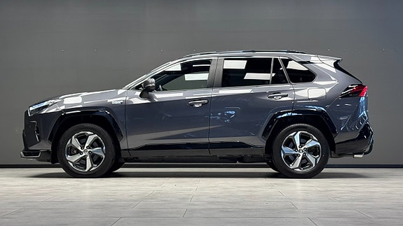 Toyota RAV4 Plug-in Hybrid 5 of 20
