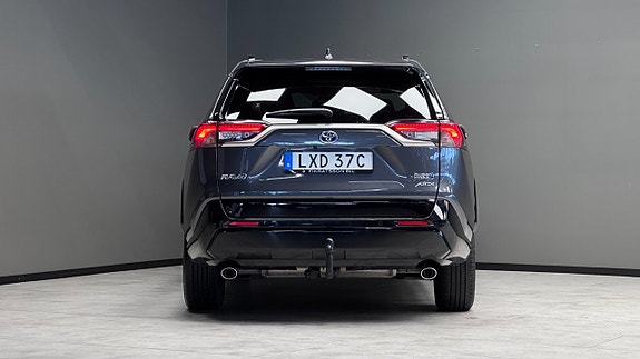 Toyota RAV4 Plug-in Hybrid 19 of 20