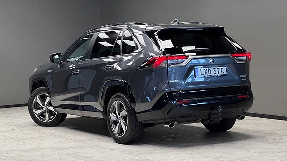Toyota RAV4 Plug-in Hybrid 17 of 20