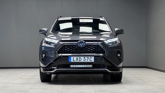 Toyota RAV4 Plug-in Hybrid 20 of 20