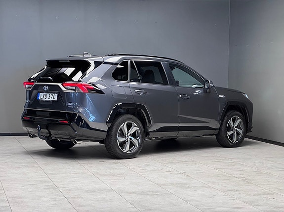 Toyota RAV4 Plug-in Hybrid 2 of 20