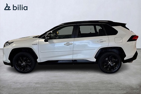 Toyota RAV4 3 of 21