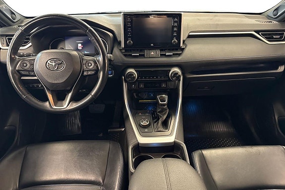 Toyota RAV4 10 of 21