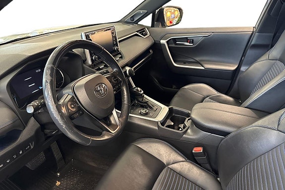 Toyota RAV4 14 of 21
