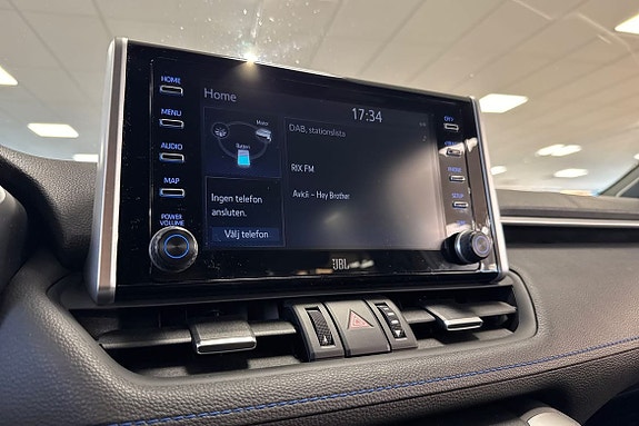 Toyota RAV4 15 of 21
