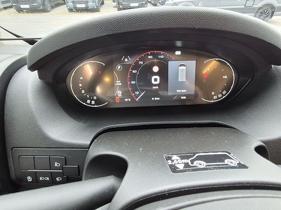 Westfalia Columbus 600D Premium automat, 3 sovplatser, Litium, solcell, dieselvärme 23 of 26