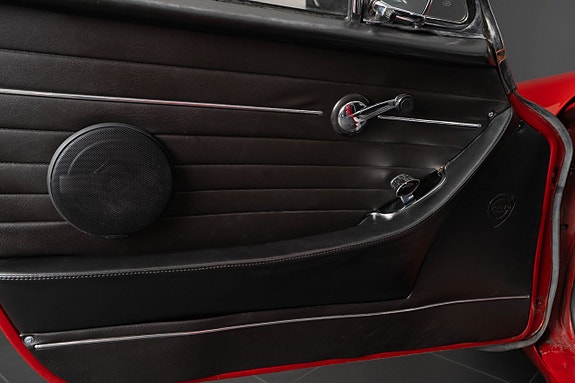 Volvo 1800E 19 of 28