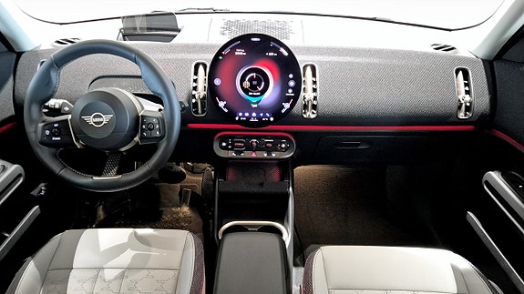 MINI Countryman SE 4 of 13