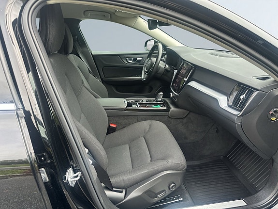 Volvo V60 10 of 18