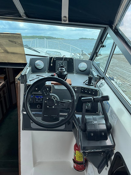 Cruiser Yacht 3060 4 of 11