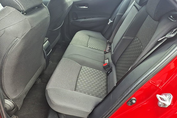 Toyota Corolla 7 of 10