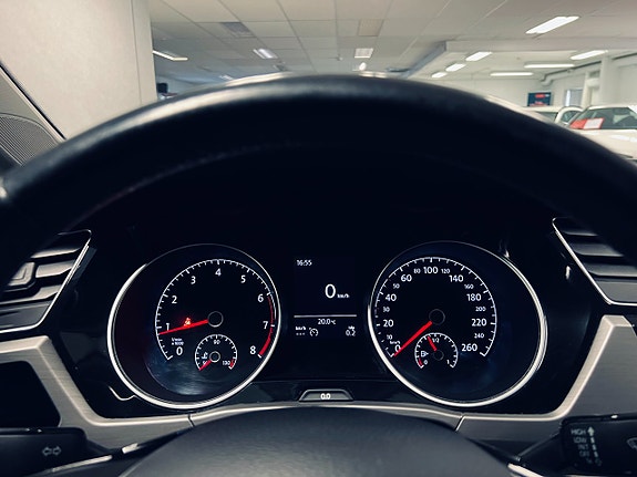 Volkswagen Touran 19 of 27