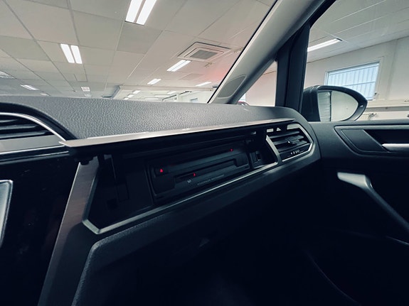 Volkswagen Touran 26 of 27