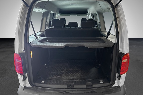Volkswagen Caddy Maxi 13 of 13