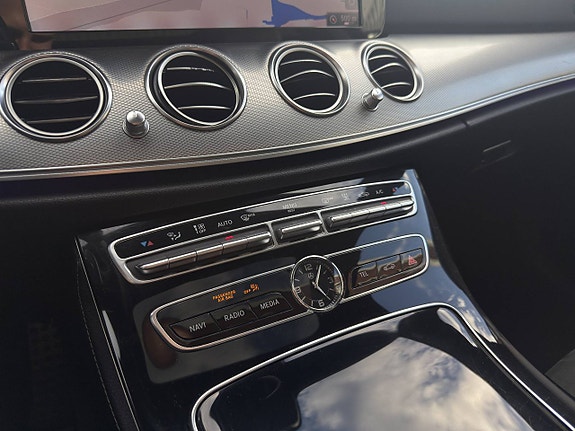 Mercedes-Benz E220 d 23 of 25