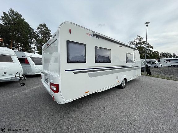 Adria Adora 613 HT | STOR TOALETT I BAK | ALDE | PÅSMARKIS | 3 of 17