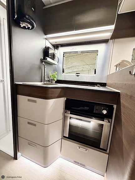 Adria Matrix Supreme 670 SL 10 of 19