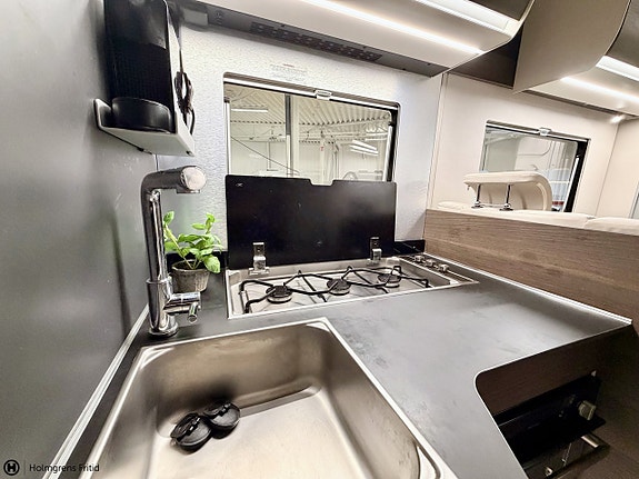 Adria Matrix Supreme 670 SL 11 of 19