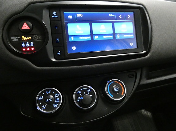 Toyota Yaris 18 of 21