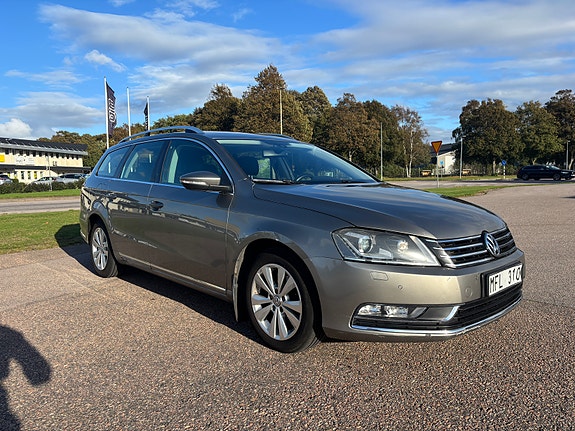 Volkswagen Passat 3 of 12