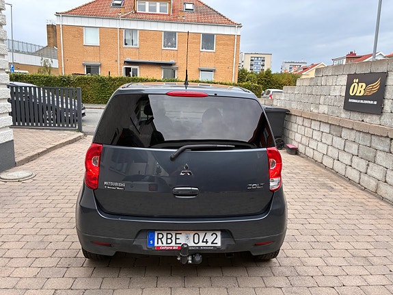 Mitsubishi Colt 11 of 21