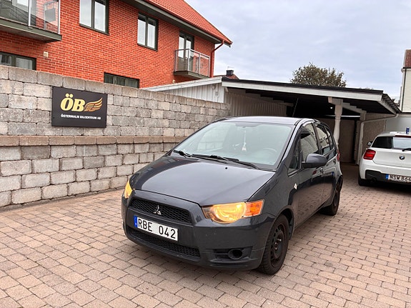 Mitsubishi Colt 3 of 21