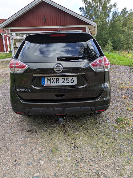Nissan X-Trail 4 of 9