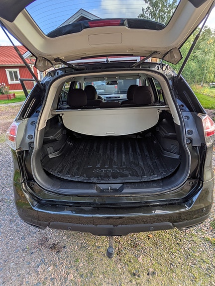 Nissan X-Trail 9 of 9
