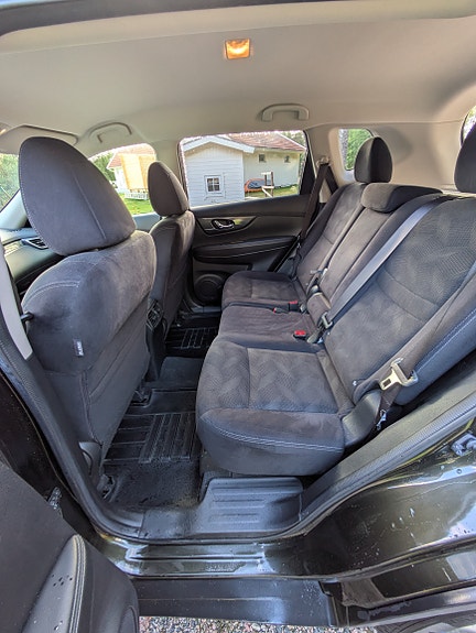 Nissan X-Trail 7 of 9