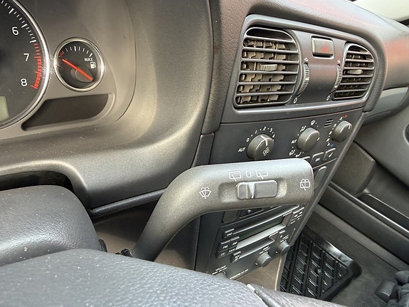 Volvo V40 21 of 27