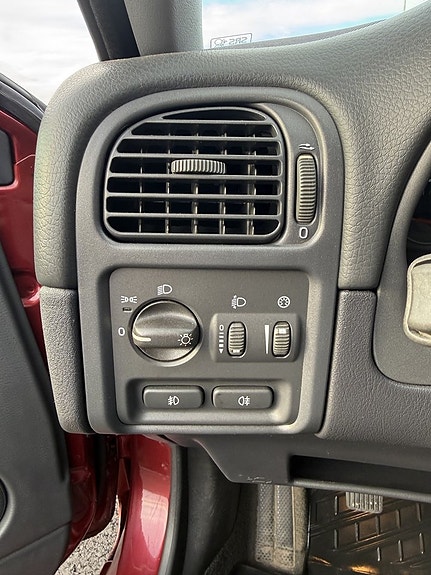 Volvo V40 19 of 27