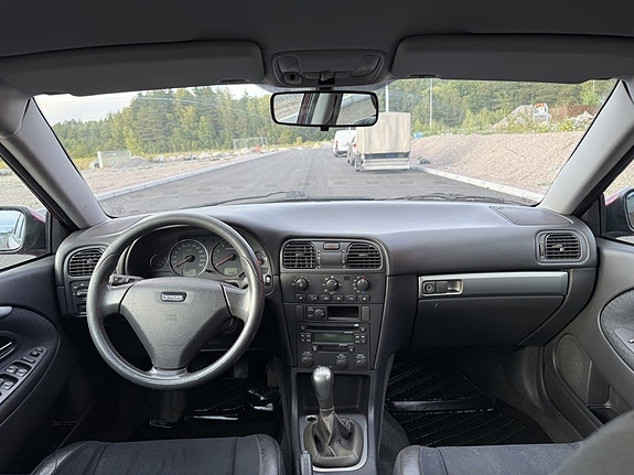 Volvo V40 18 of 27