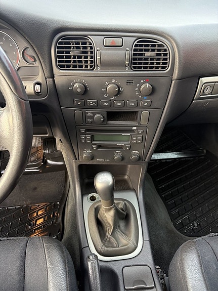 Volvo V40 24 of 27