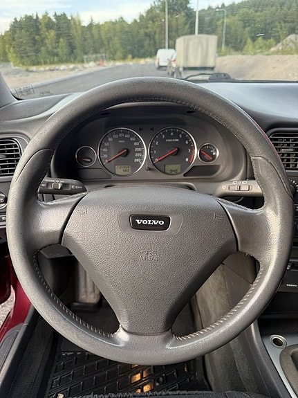 Volvo V40 23 of 27