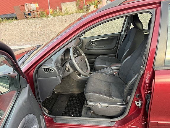 Volvo V40 10 of 27