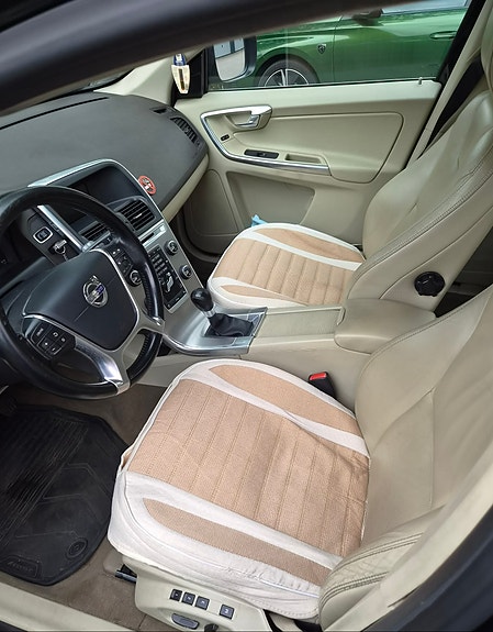 Volvo XC60 6 of 8