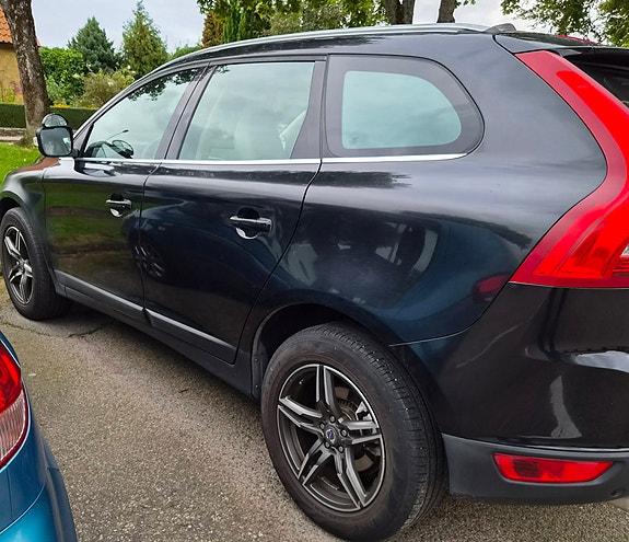 Volvo XC60 3 of 8