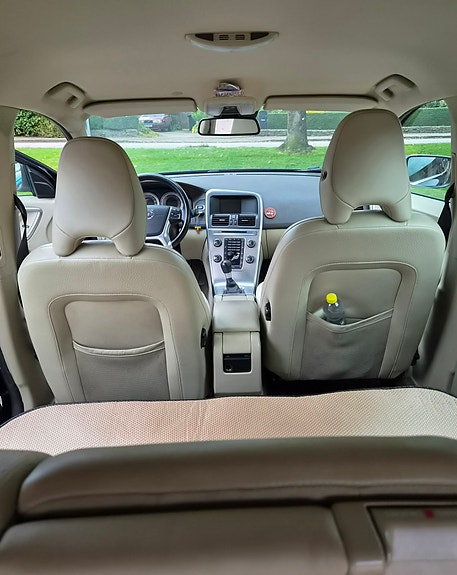 Volvo XC60 5 of 8