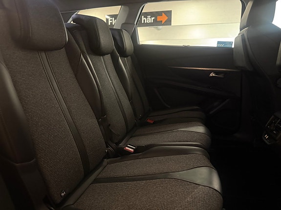 Peugeot 5008 26 of 28