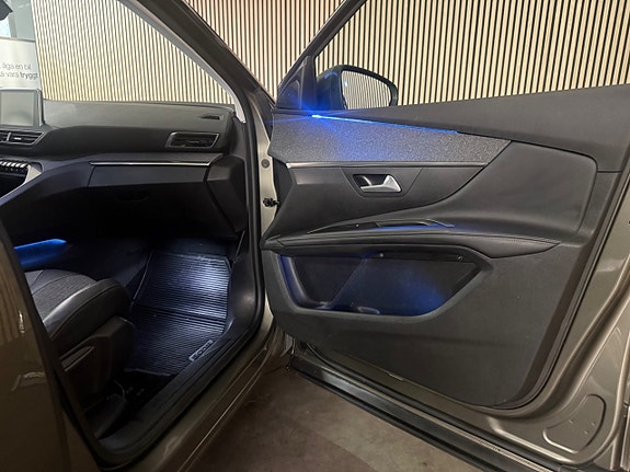 Peugeot 5008 27 of 28