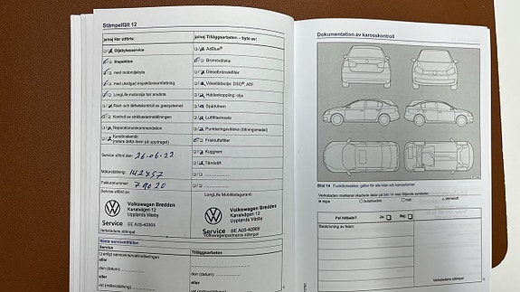 Volkswagen Passat 25 of 26