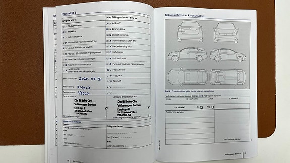 Volkswagen Passat 19 of 26