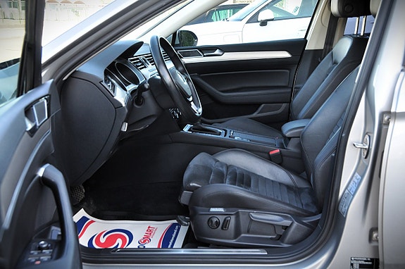 Volkswagen Passat 6 of 26