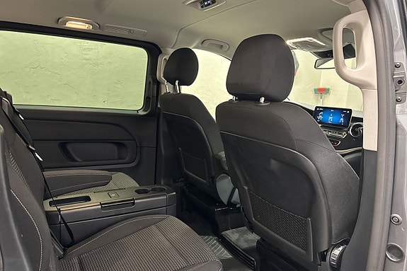 Mercedes-Benz V220 7 of 23