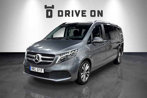 Mercedes-Benz V220 2 of 23