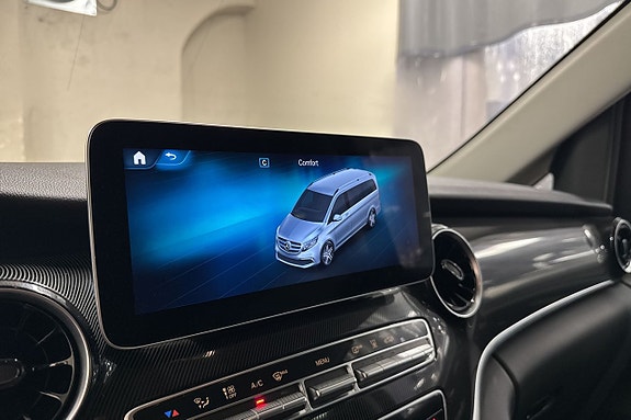 Mercedes-Benz V220 18 of 23