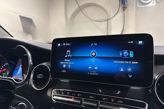 Mercedes-Benz V220 14 of 23