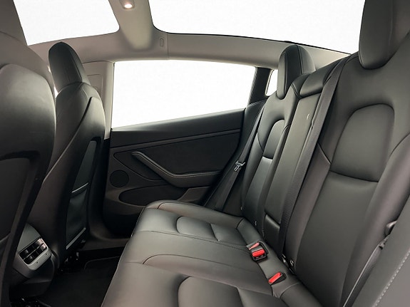 Tesla Model 3 15 of 30