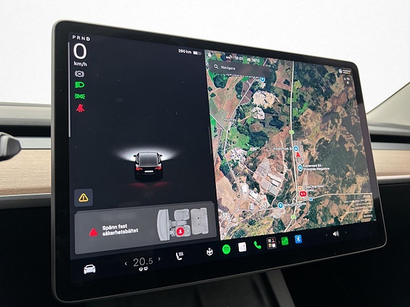 Tesla Model 3 21 of 30